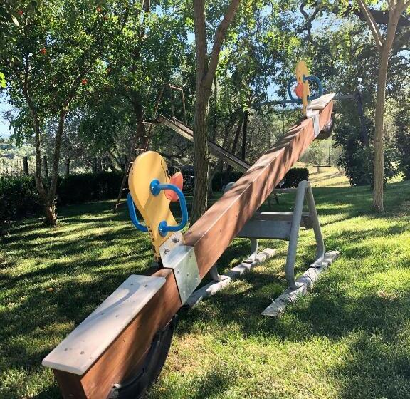 בית מלון כפרי Il Casolare Degli Alburni