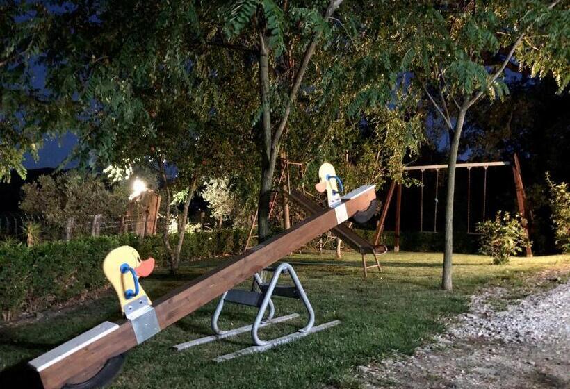 בית מלון כפרי Il Casolare Degli Alburni