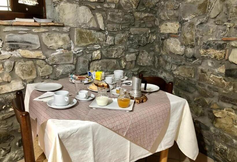 בית מלון כפרי Il Casolare Degli Alburni