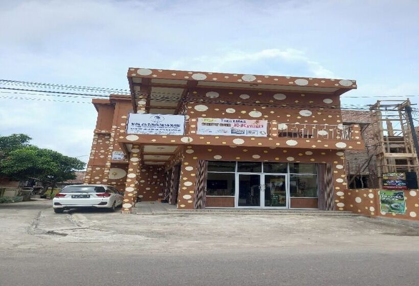 酒店 Oyo 90731 Ekreasi Home