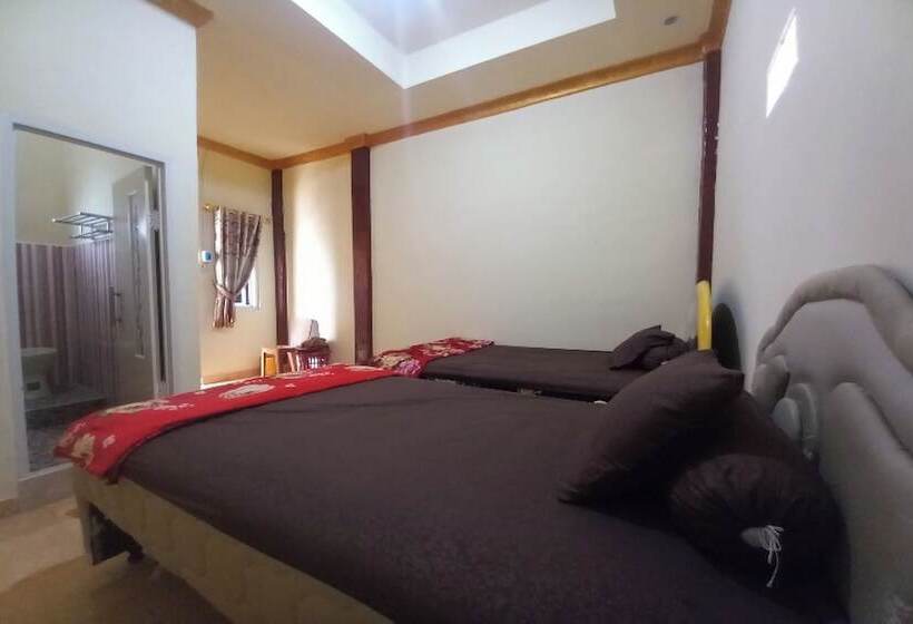 酒店 Oyo 90731 Ekreasi Home