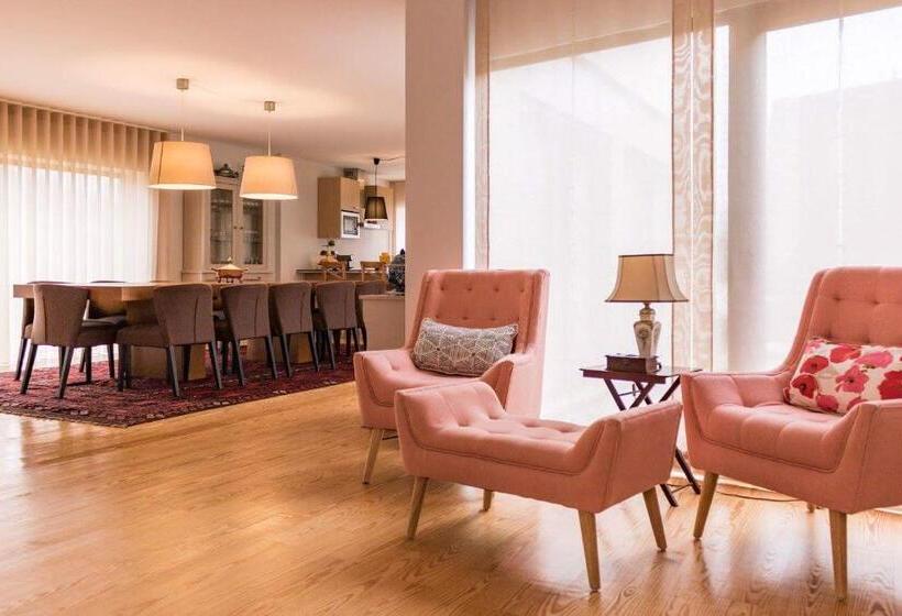 هتل Quinta De Alvarenga