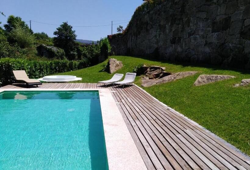 هتل Quinta De Alvarenga