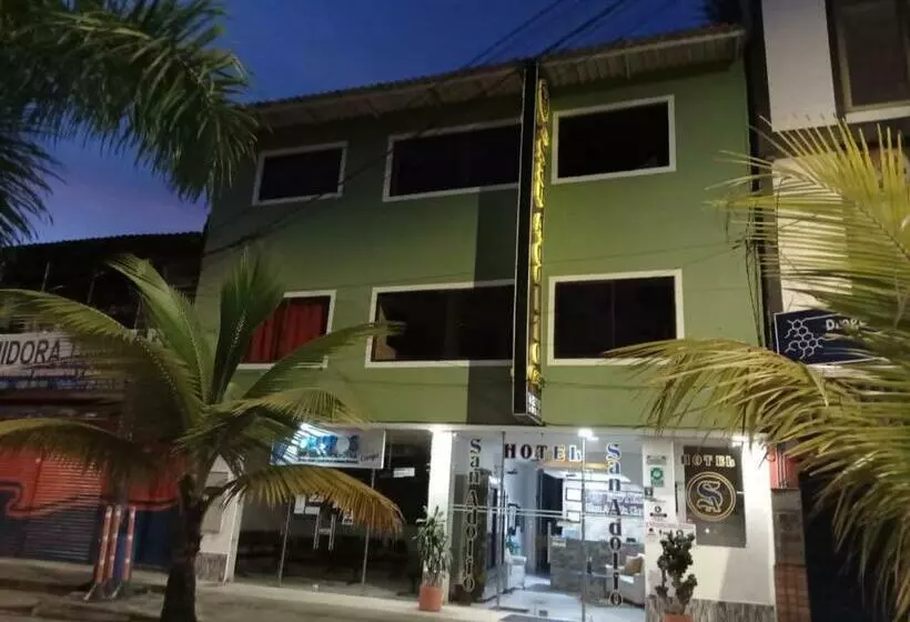 ホテル San Adolfo Carepa