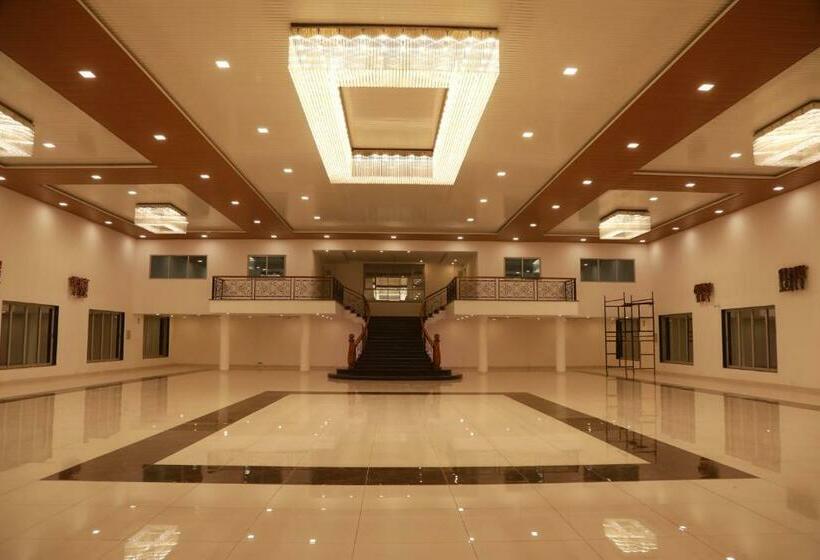 Hotel The Orange Flag, Phulambri