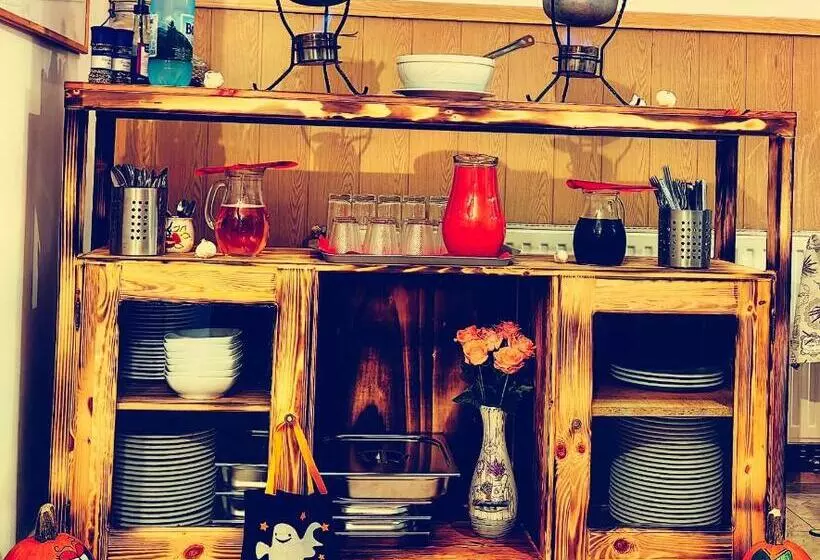 ホテル Voinescu House   Natural Living & Eating