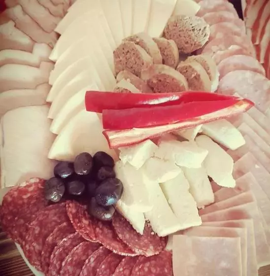 ホテル Voinescu House   Natural Living & Eating