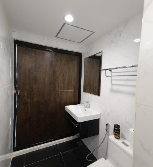 هتل Wire Bangkok Prakhanong