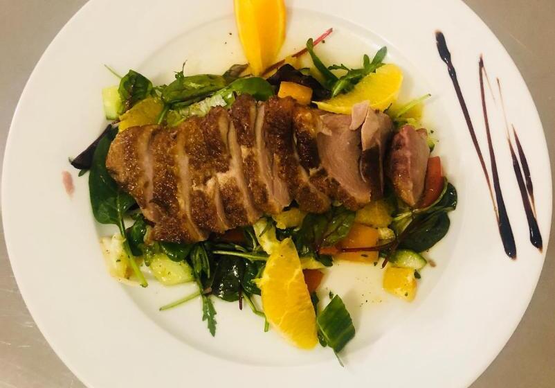 Laguna Hotel & Restaurant