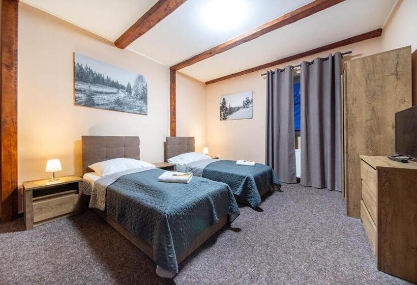 Laguna Hotel & Restaurant