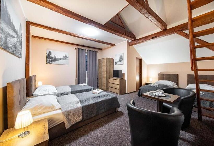 Laguna Hotel & Restaurant