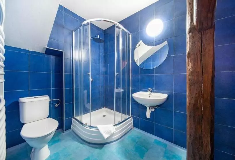 Laguna Hotel & Restaurant