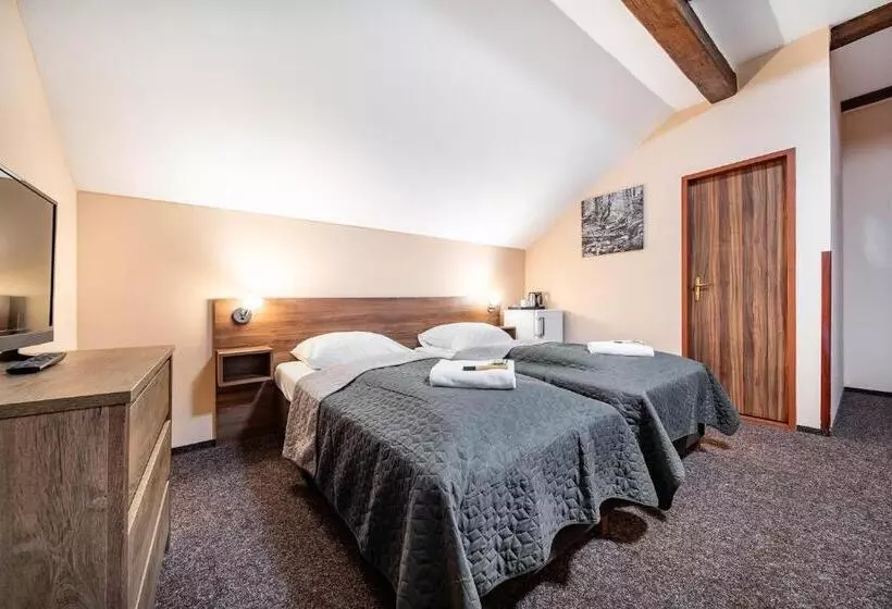 Laguna Hotel & Restaurant