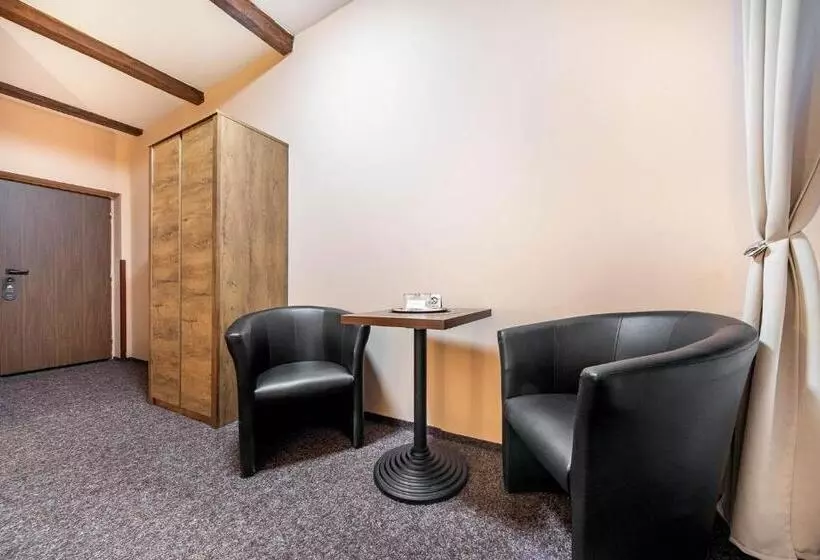 Laguna Hotel & Restaurant