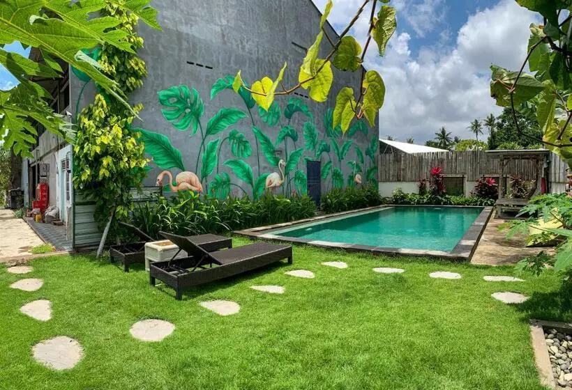 ペンション Kenan Cottage