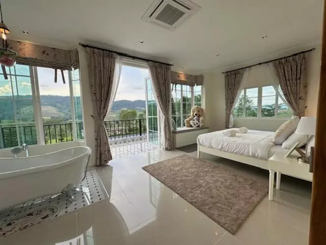 Majatalo Misty English Cottage