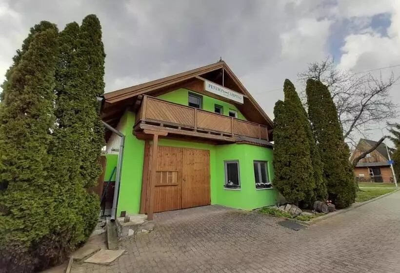 ペンション Penzion A Chatový Camp Havraníky U Np Podyjí