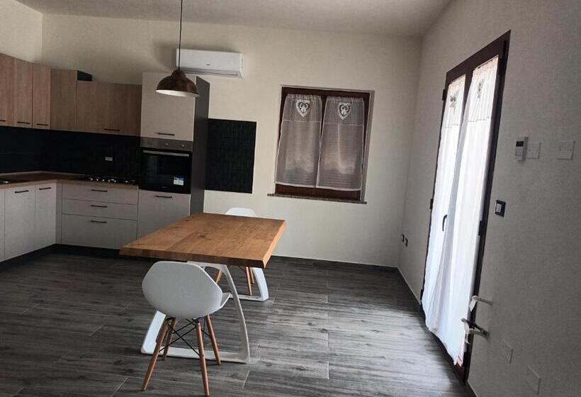 بنسيون Valentina S Garden House