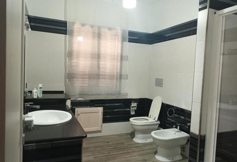 بنسيون Valentina S Garden House