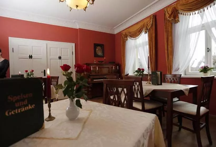 Majatalo Villa Hierschel Droyßig