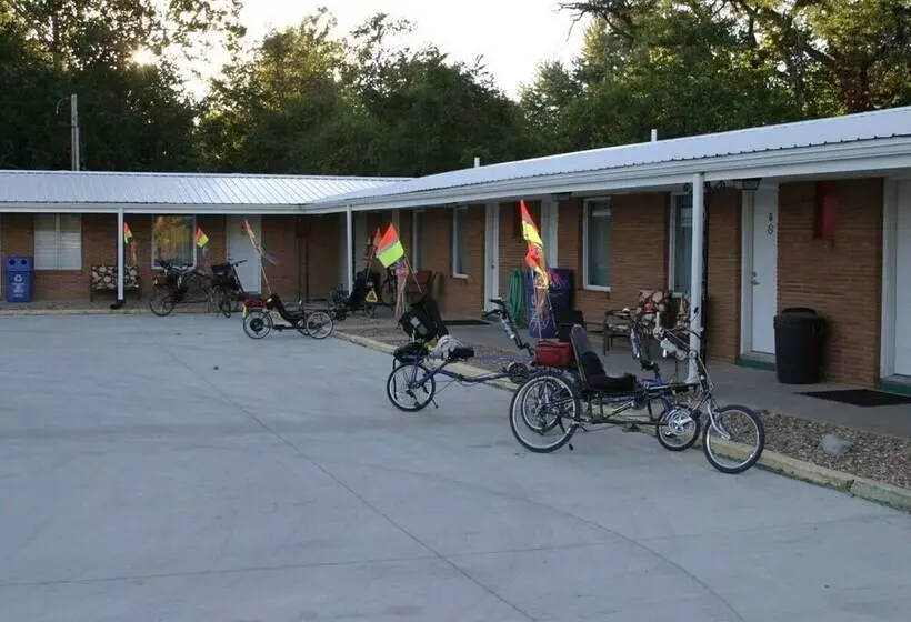 Windsor Crossroads Motel