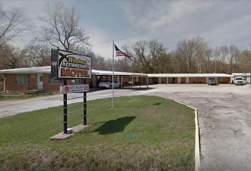 Windsor Crossroads Motel
