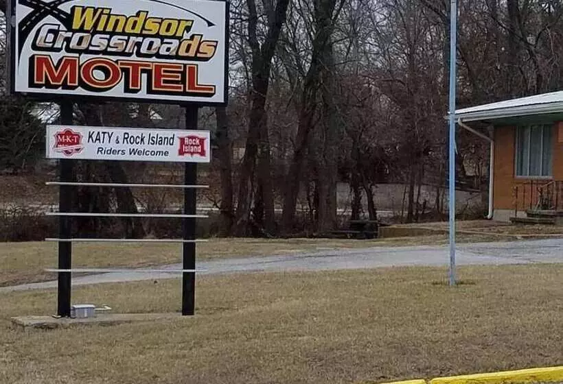 Windsor Crossroads Motel