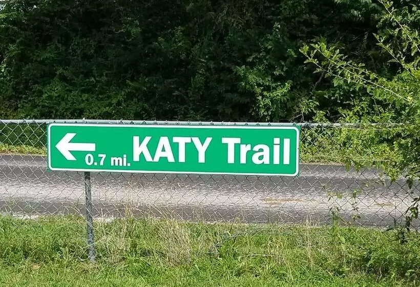 Windsor Crossroads Motel