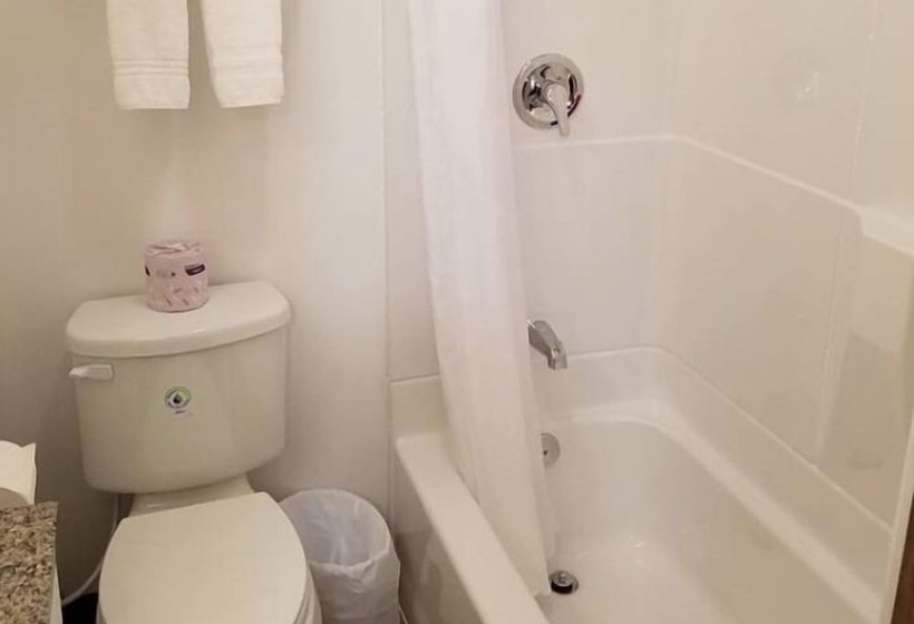 Windsor Crossroads Motel