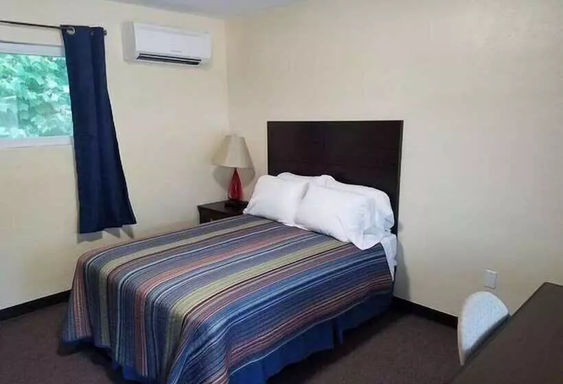 Windsor Crossroads Motel