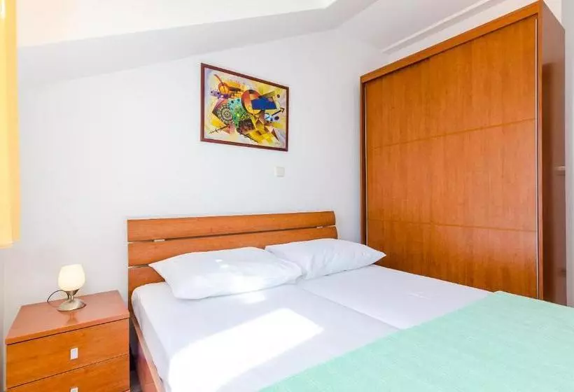 Apartments Villa Perla