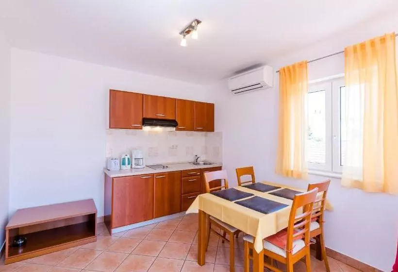Apartments Villa Perla