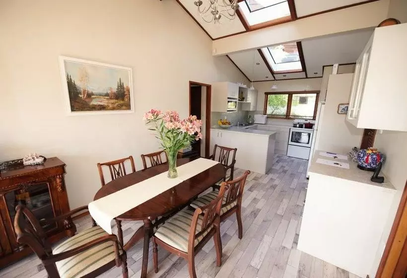 ベッドアンドブレックファースト Harbinger House Bed&Breakfast