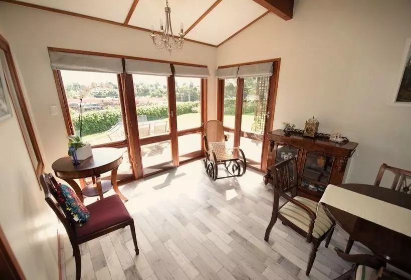 ベッドアンドブレックファースト Harbinger House Bed&Breakfast
