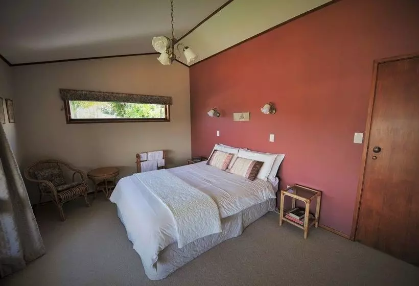 ベッドアンドブレックファースト Harbinger House Bed&Breakfast