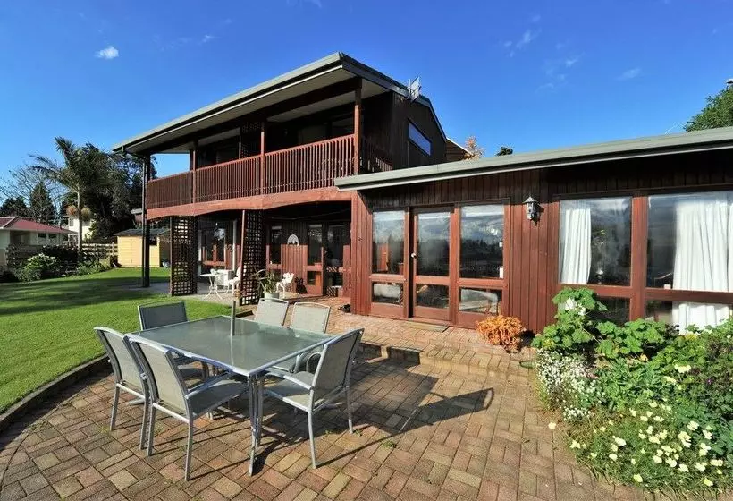 ベッドアンドブレックファースト Harbinger House Bed&Breakfast