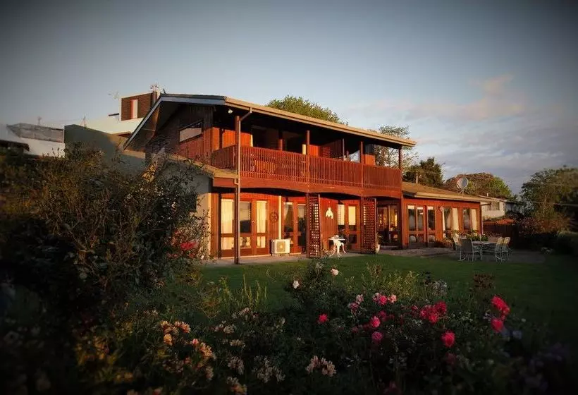 ベッドアンドブレックファースト Harbinger House Bed&Breakfast