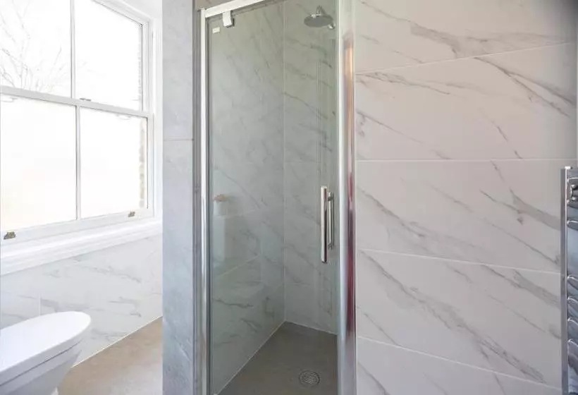 Nocleg ze śniadaniem Langton House