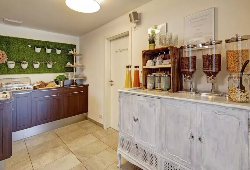 Bed and Breakfast Neckarbett  Self Service