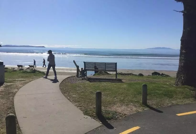 住宿加早餐  Orewa Beachside