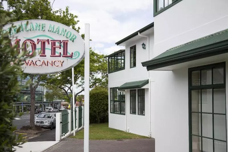 Greenlane Manor Motel