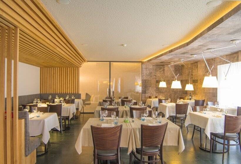 ホテル Albergo Croce Bianca