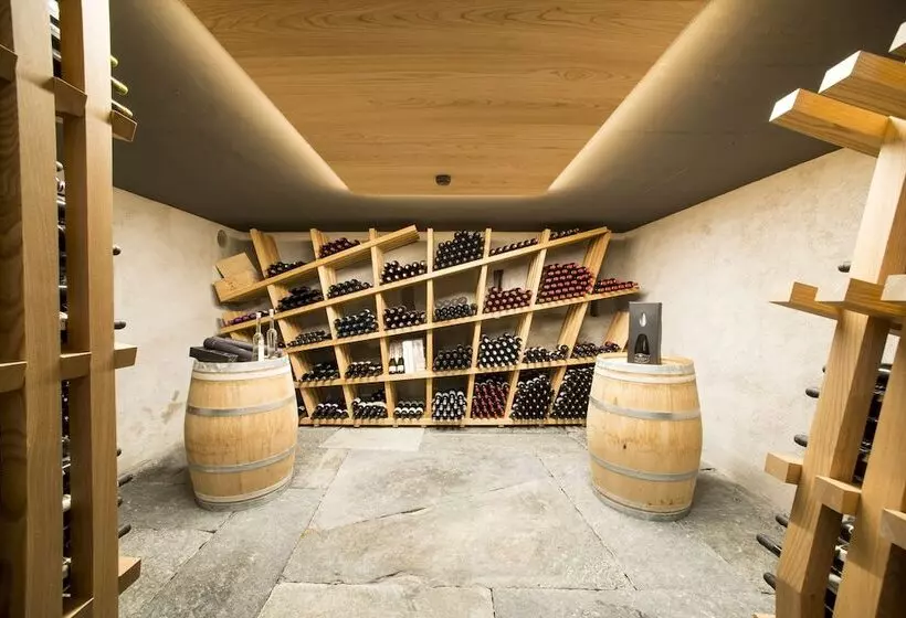 Szálloda Albergo Croce Bianca