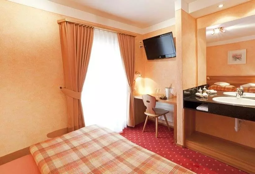 Szálloda Albergo Croce Bianca