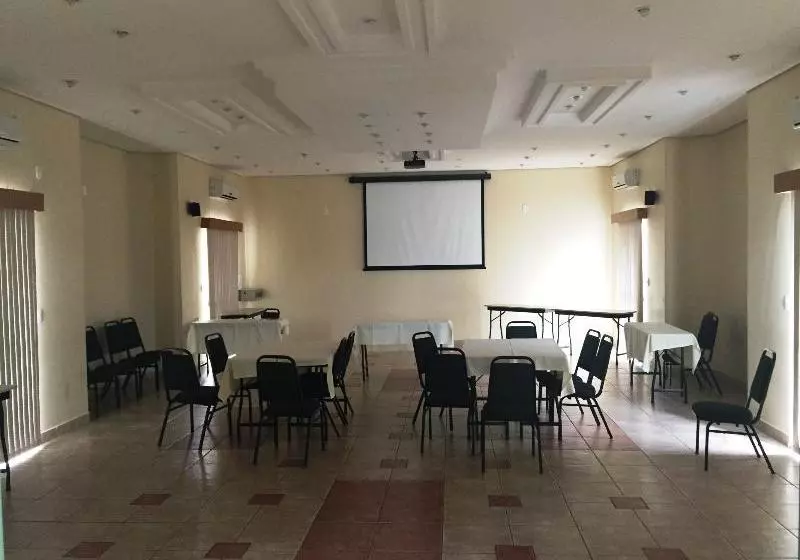 Center Flat Hotel E Eventos