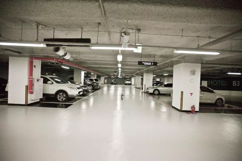 בית מלון כפרי Four Points By Sheraton Josun, Seoul Station