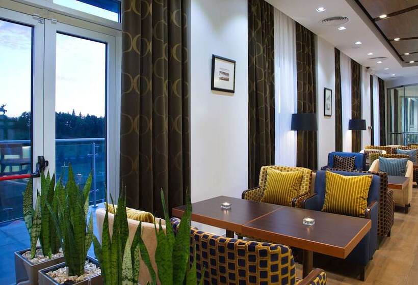 ホテル Hilton Garden Inn Ufa Riverside