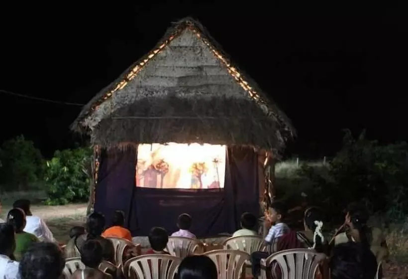 Отель Kadambavanam Ethnic Village Resort