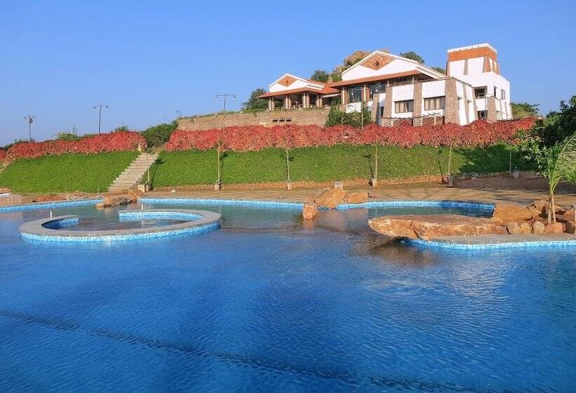 فندق Kadambavanam Ethnic Village Resort