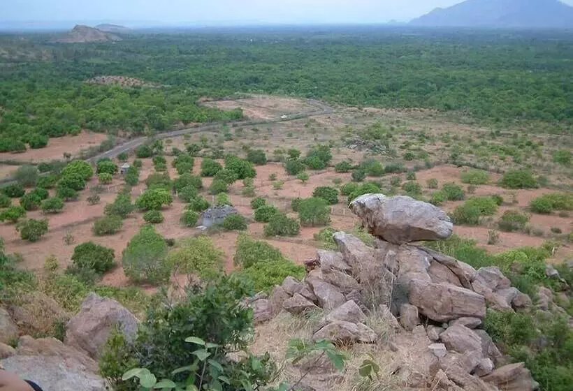 Отель Kadambavanam Ethnic Village Resort